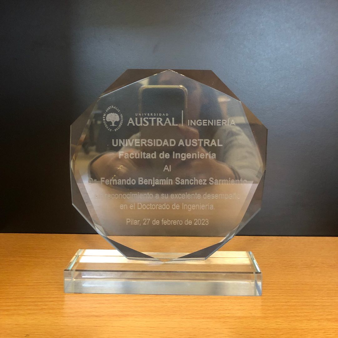 Reconocimiento otorgado en la Universidad Austral a Fernando Sánchez Sarmiento